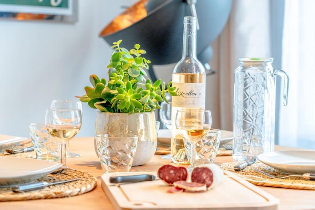 Superbe Appartement Neuf, Climatise Centre Village Le Plan-de-la-Tour Eksteriør bilde